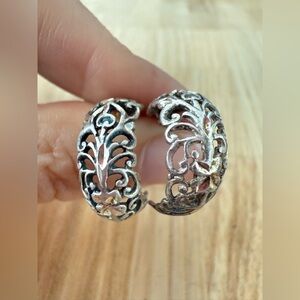 Vintage 925 Sterling silver Filigree open hoop Earrings on posts
